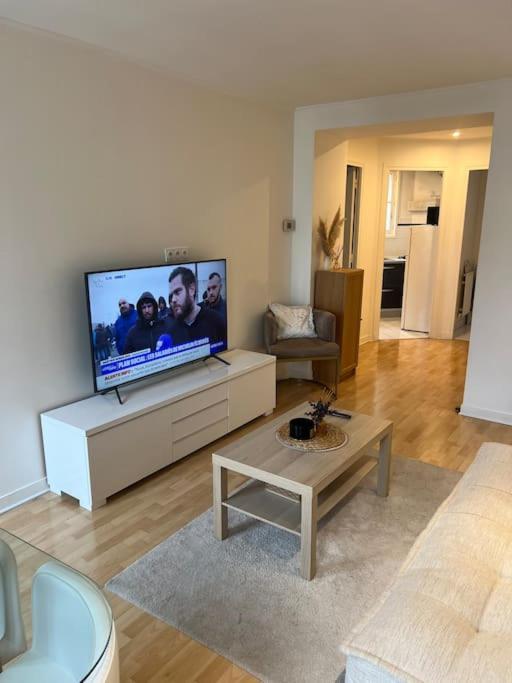 Appartement Paris Vue Tour Eiffel Trocadero المظهر الخارجي الصورة