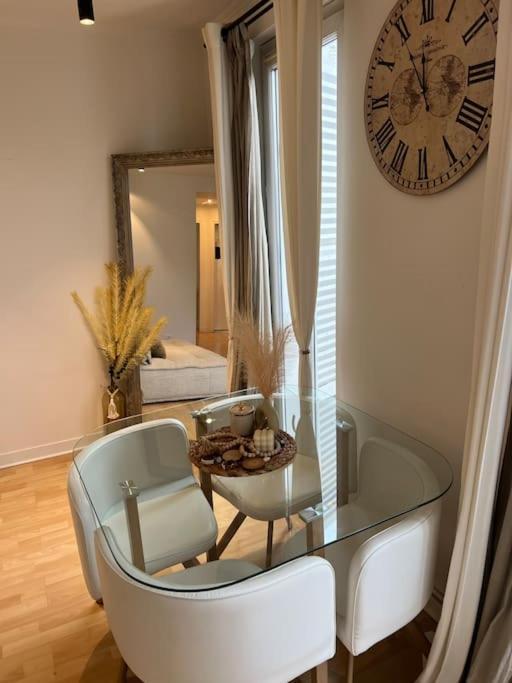 Appartement Paris Vue Tour Eiffel Trocadero المظهر الخارجي الصورة